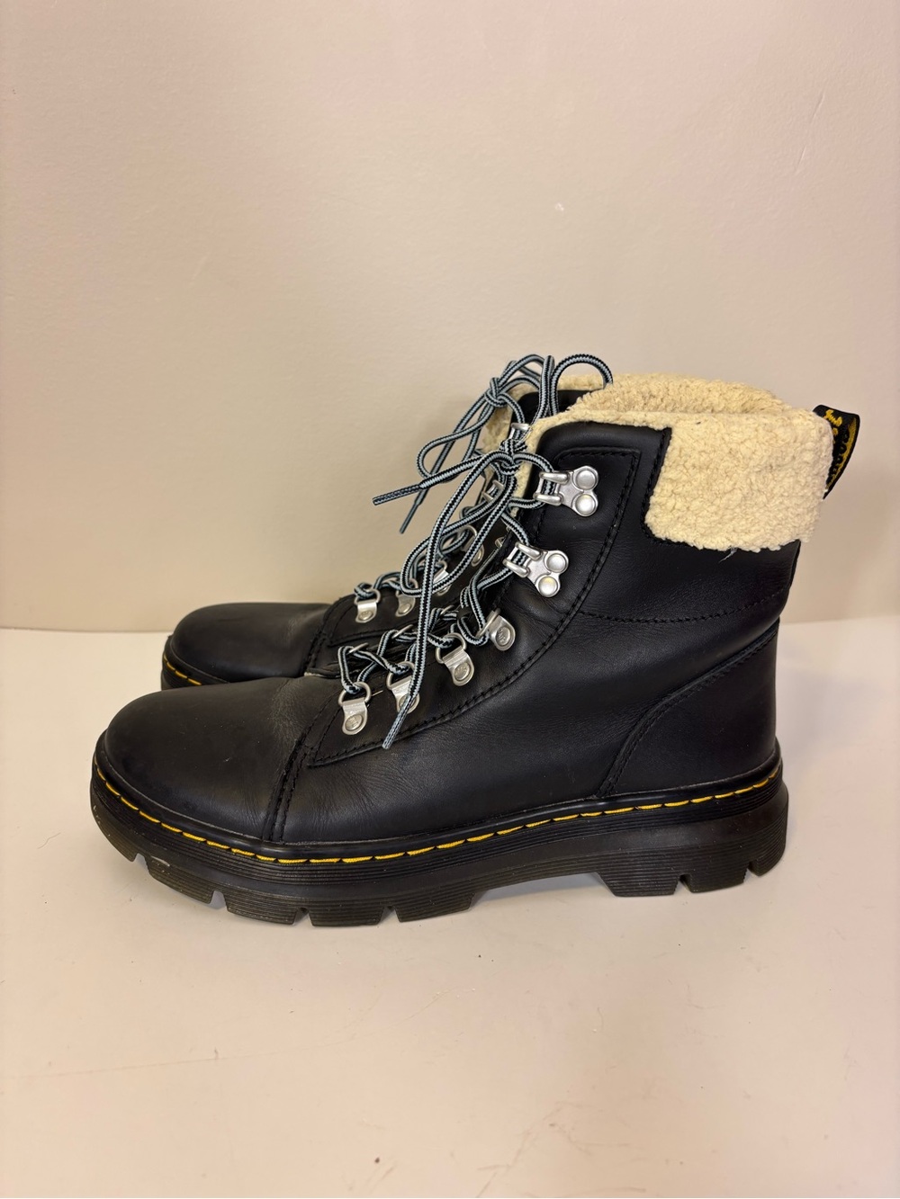 Dr. Martens Black Lace-Up Ankle Boots with Cream Shearling Collar 9